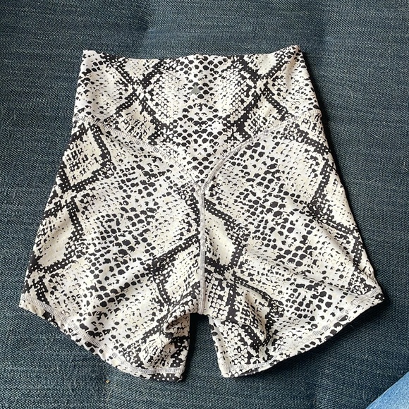 Ethos Snakeskin Compression Shorts - Picture 2 of 3